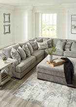 Load image into Gallery viewer, Bayless 3-Piece Sectional with Ottoman
